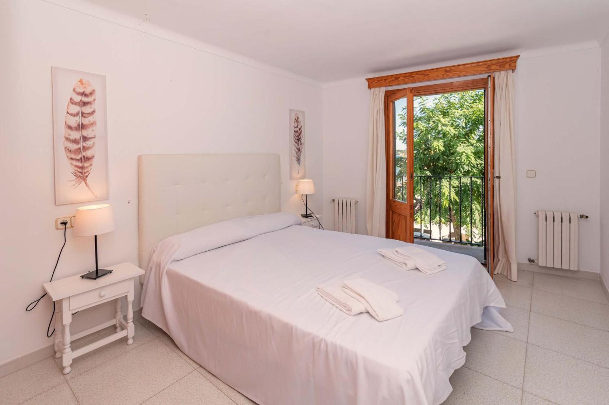 Vora Mar Beachfront Apartment By Sealand Villas Port de Pollença Exterior foto