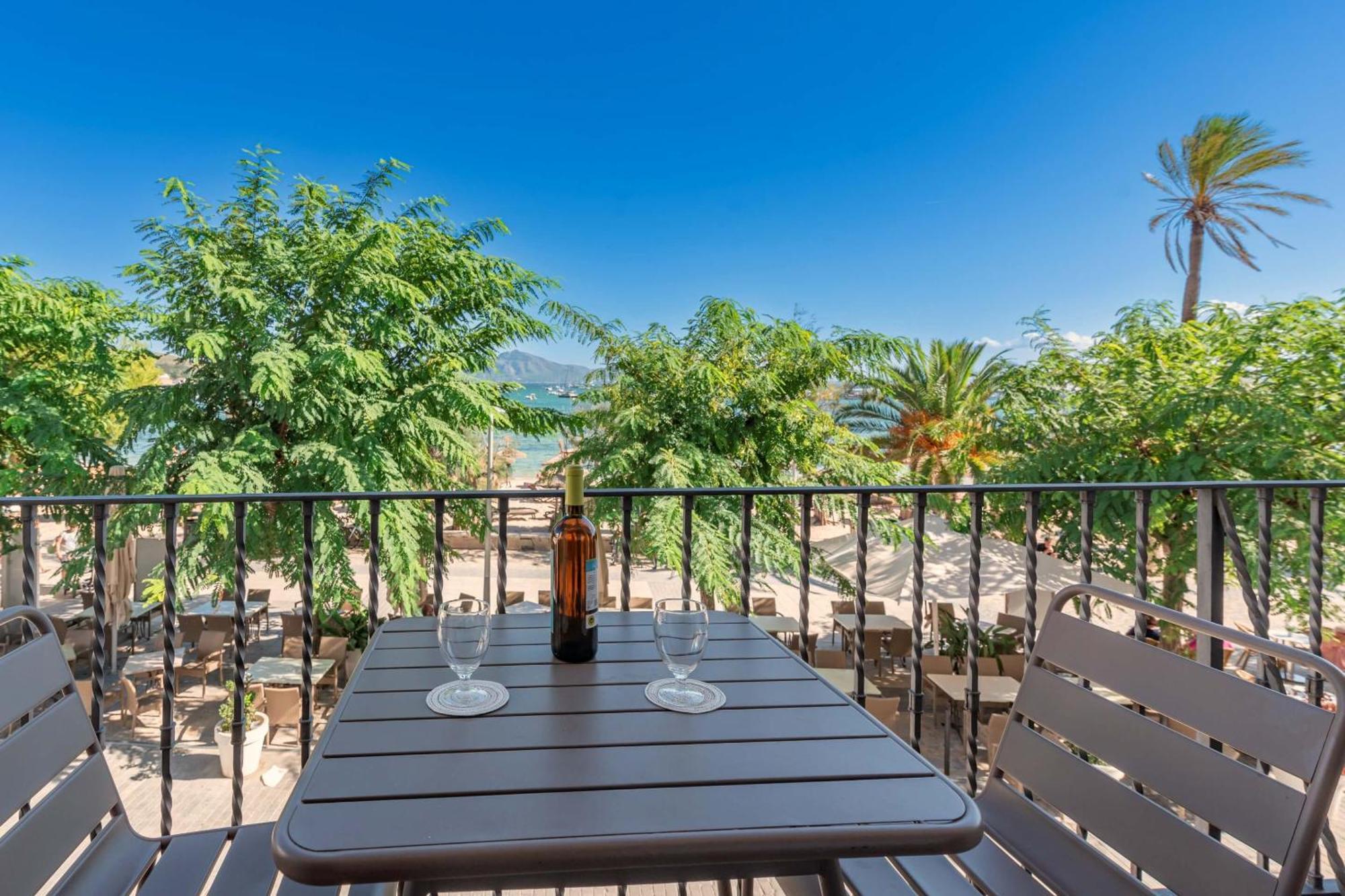 Vora Mar Beachfront Apartment By Sealand Villas Port de Pollença Exterior foto