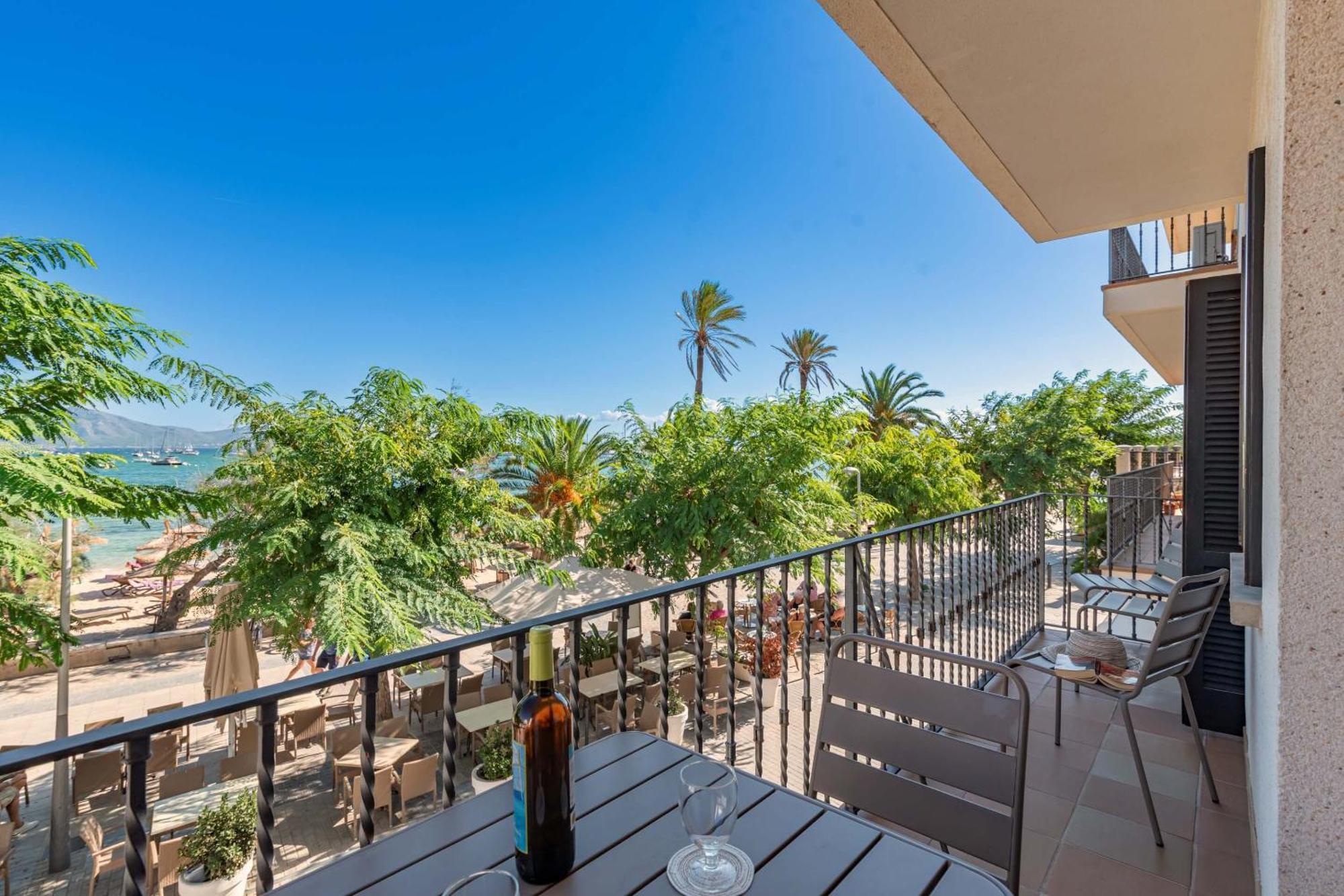 Vora Mar Beachfront Apartment By Sealand Villas Port de Pollença Exterior foto
