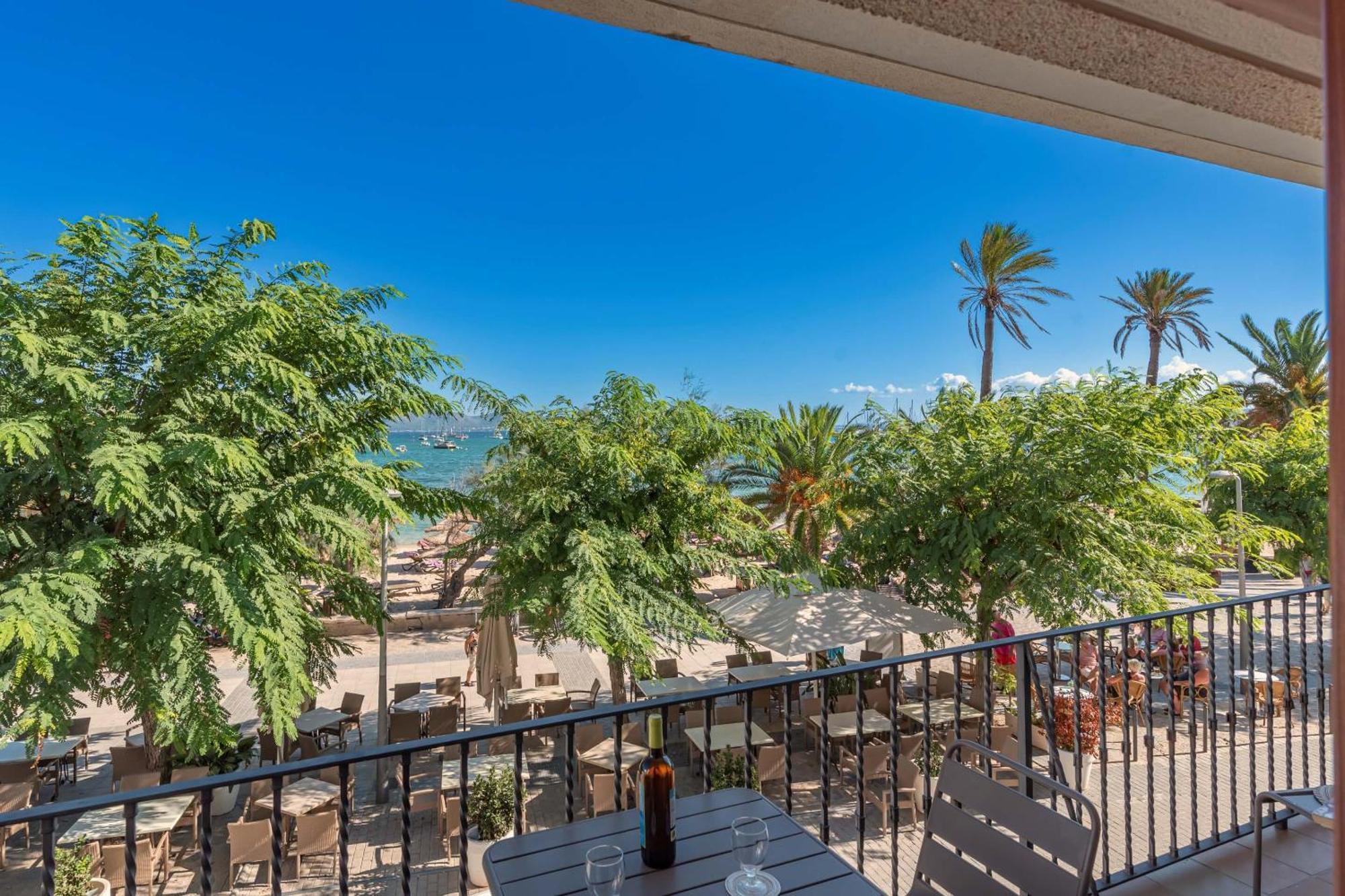 Vora Mar Beachfront Apartment By Sealand Villas Port de Pollença Exterior foto